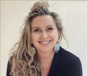 Massage Therapist Image