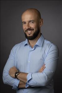 Massage Therapist Image