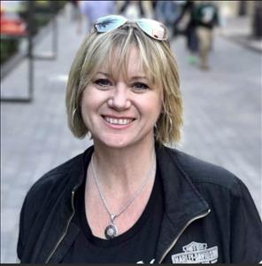 Massage Therapist Image