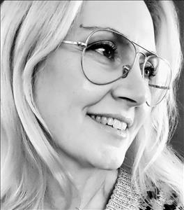 Massage Therapist Image