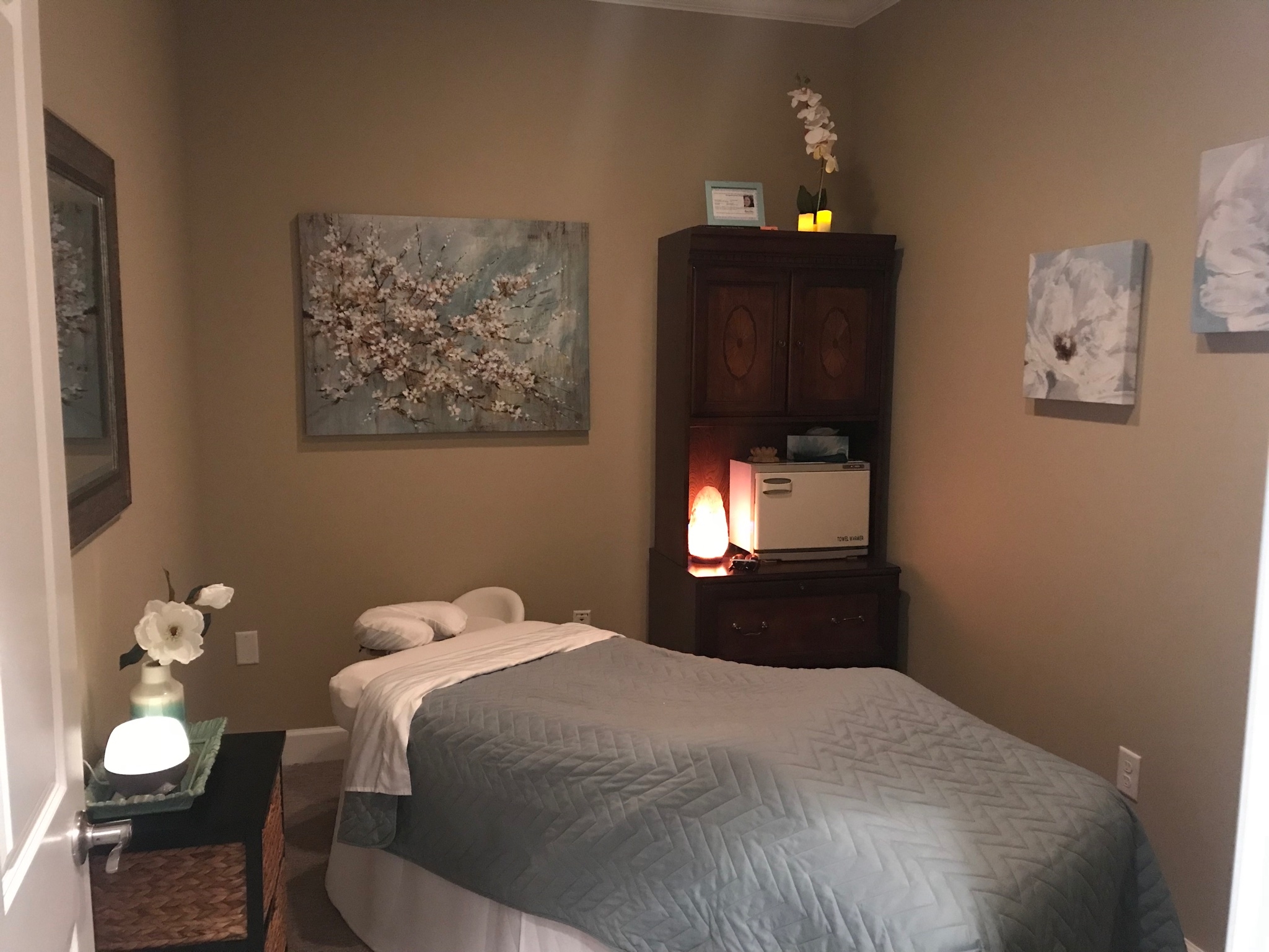 Massage Therapist Image