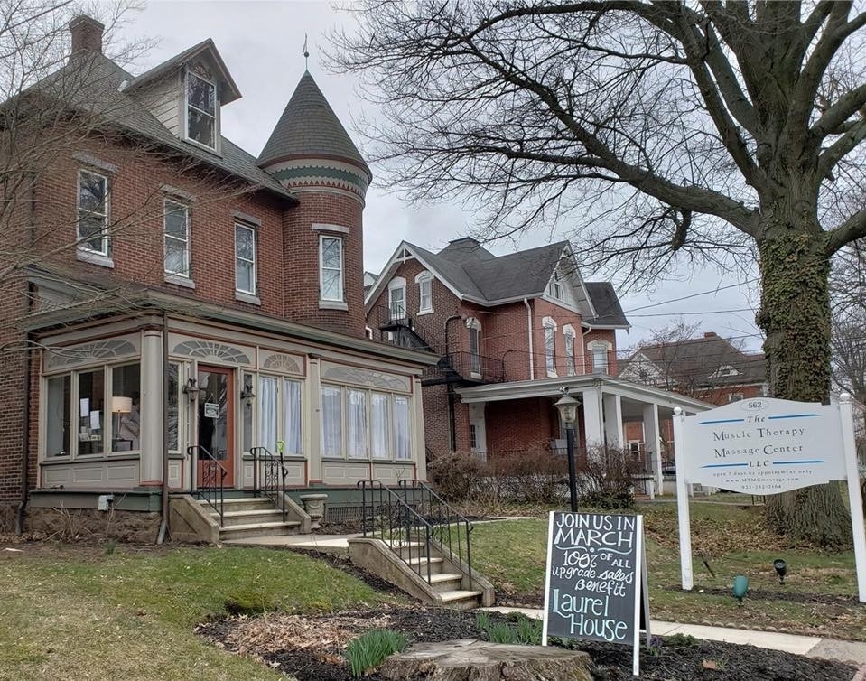 Massage Therapist Image